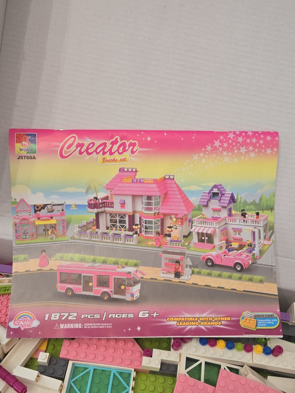 Large Box Of LEGO - Picture 2 of 2